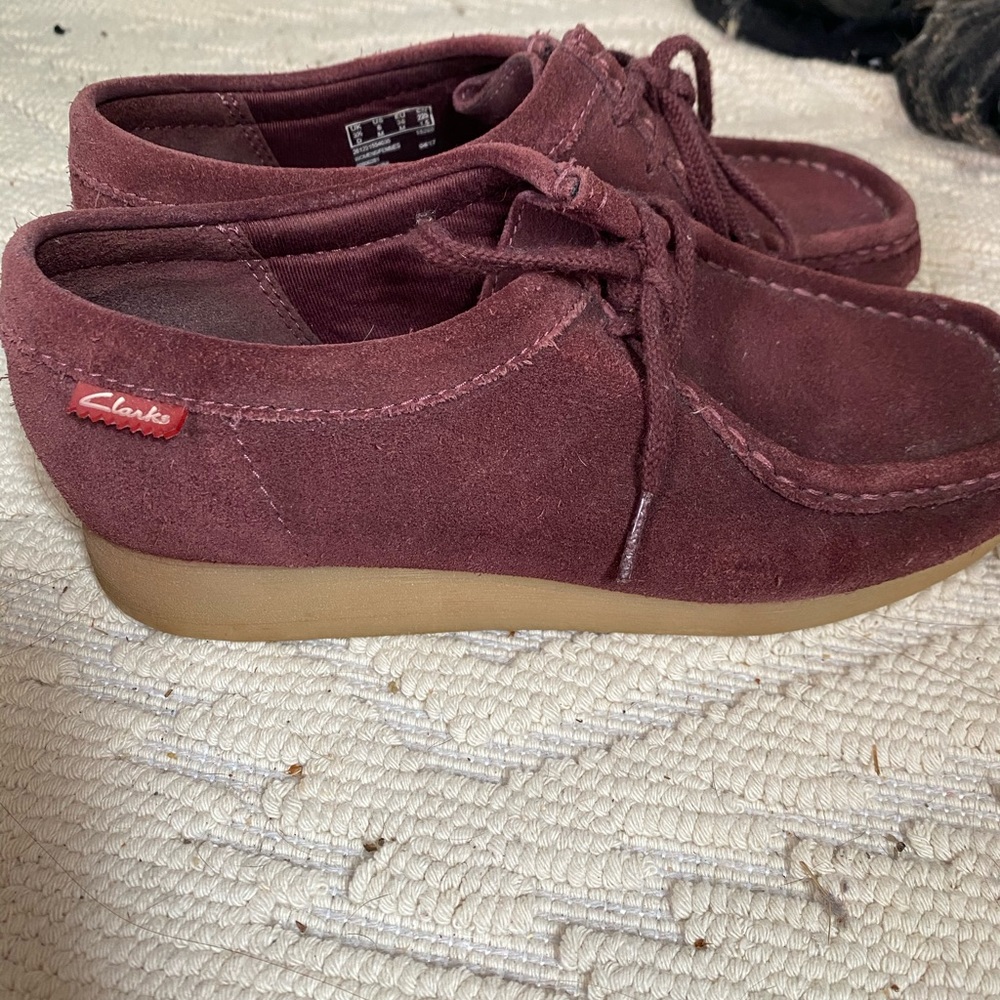 Clarks - Picture 2 of 5